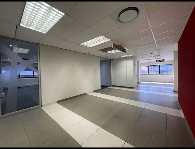 1,502M² OFFICE TO LET IN SANDTON CENTRAL